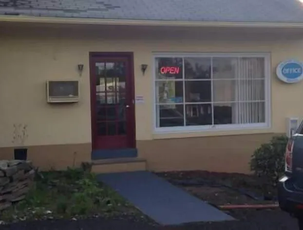 Colonial Village Motel hotel detail image 1