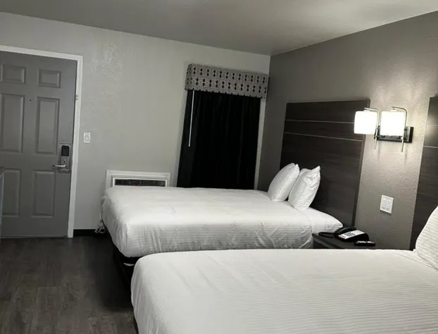 Sleepy Traveler Motel hotel detail image 4