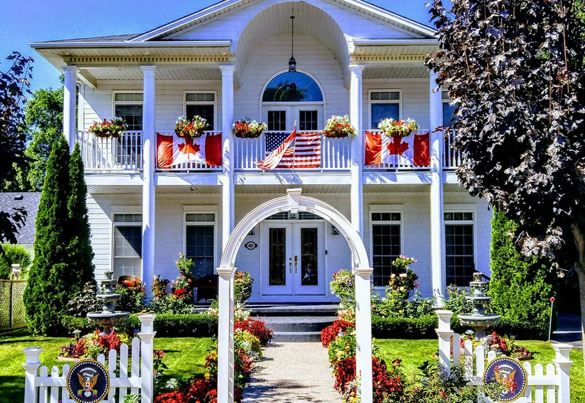 The White House Boutique Bed & Breakfast hotel hero