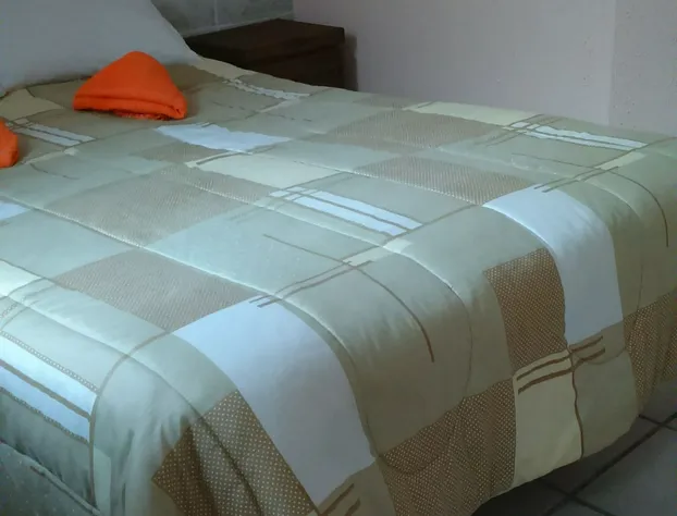 Eva's paradise hotel detail image 1