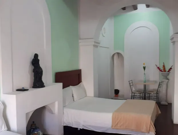 Habitaciones QuerÃ©taro Guad hotel detail image 1