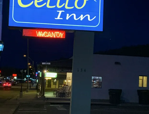 Royal American Inn hotel detail image 1