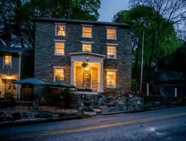 Town's Inn hotel detail image 1