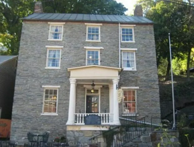 Town's Inn hotel detail image 2