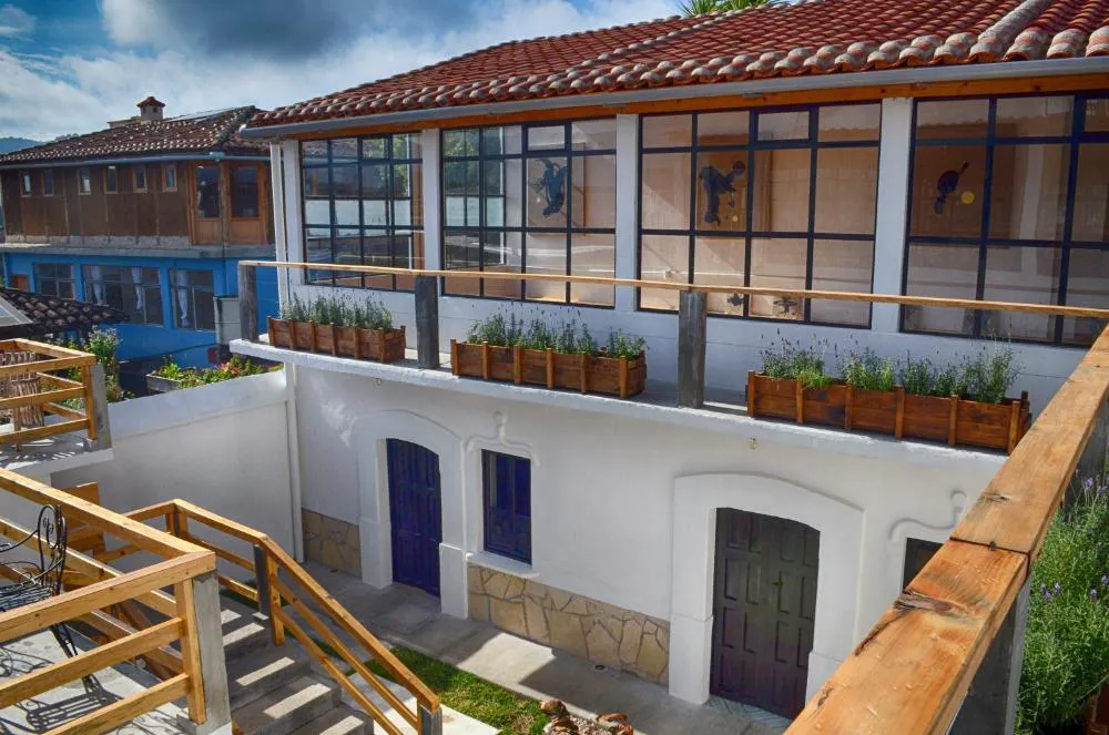 La Tozi Galería Hotel hotel hero