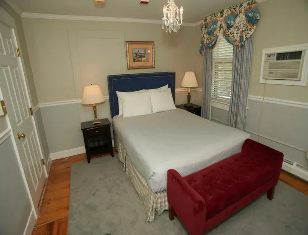 Bellevue House hotel detail image 3