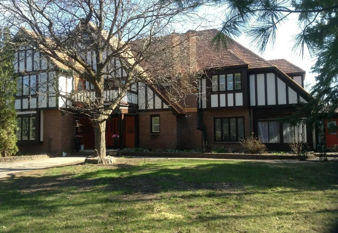 Moonstone Manor Bed & Breakfast hotel hero