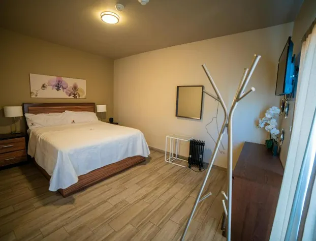 California Comfort and Suites hotel detail image 4