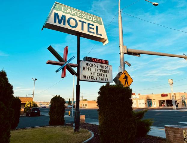 Lakeside Motel hotel detail image 1