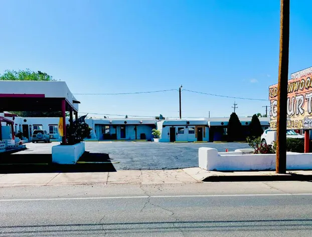 Cottonwood Court Motel hotel detail image 3