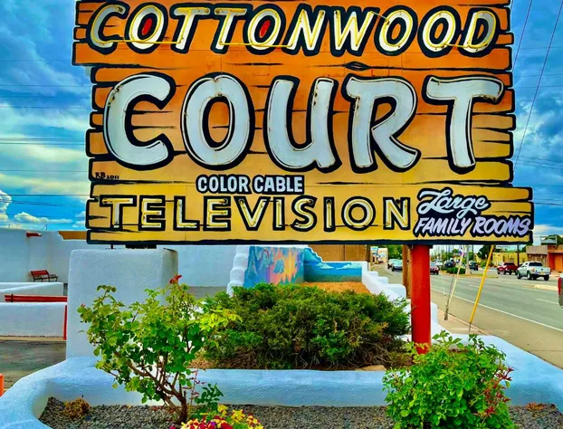 Cottonwood Court Motel hotel detail image 2