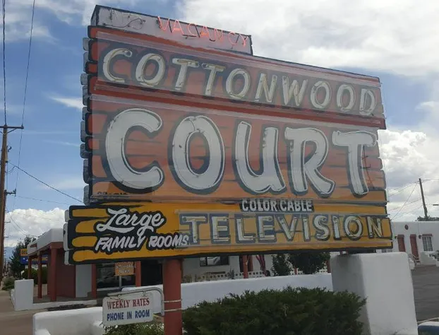 Cottonwood Court Motel hotel detail image 4
