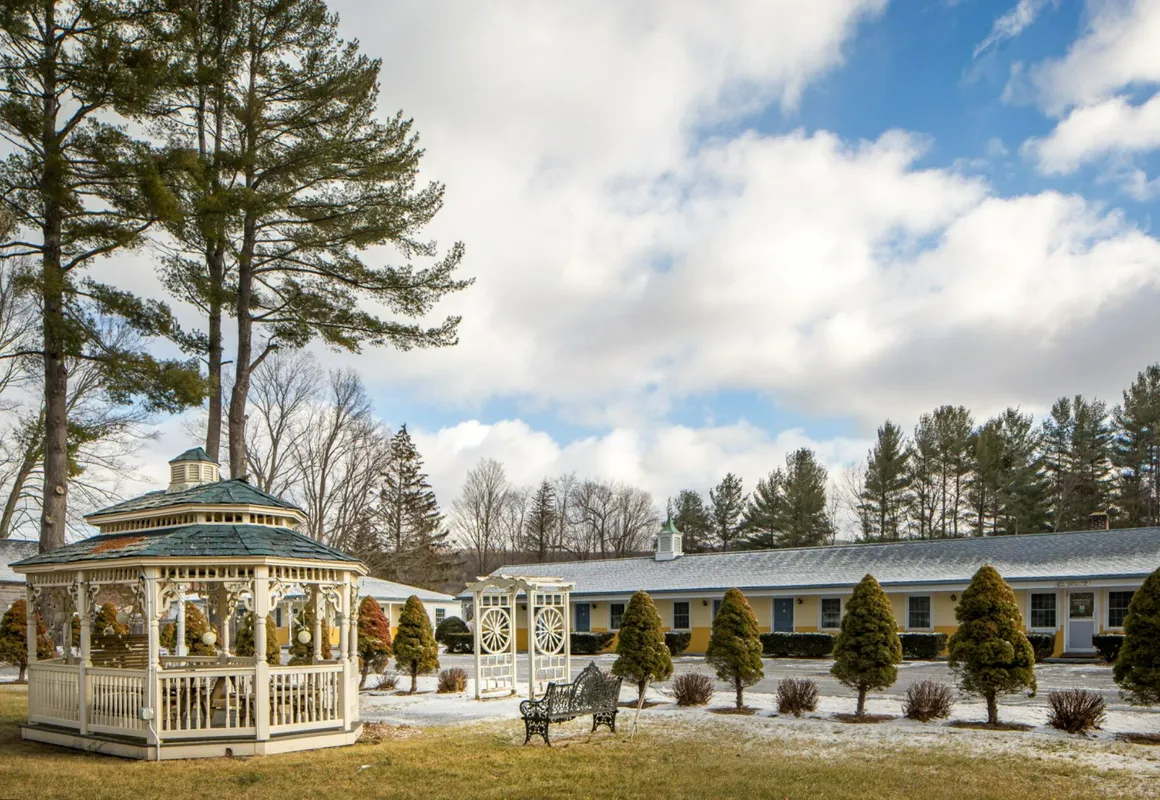 Lantern House Motel hotel hero