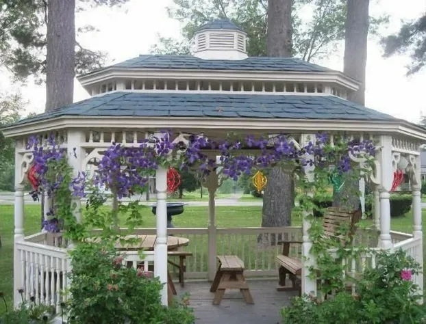 Lantern House Motel hotel detail image 4