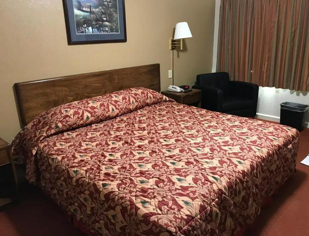 Travelers Inn hotel detail image 4
