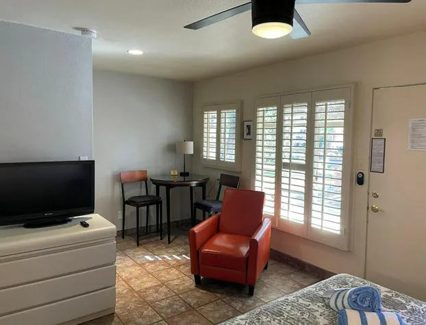 Desert Paradise Resort- Gay Men's Resort hotel detail image 2