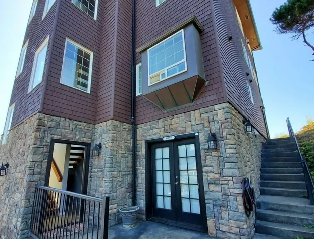 Nelscott Manor hotel detail image 2