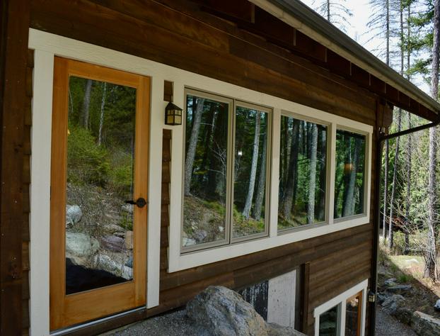 Glacier Guides Lodge hotel detail image 2