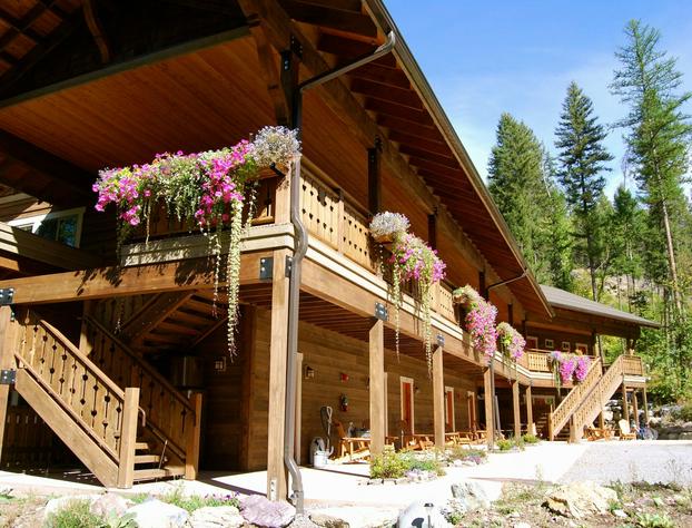 Glacier Guides Lodge hotel detail image 3
