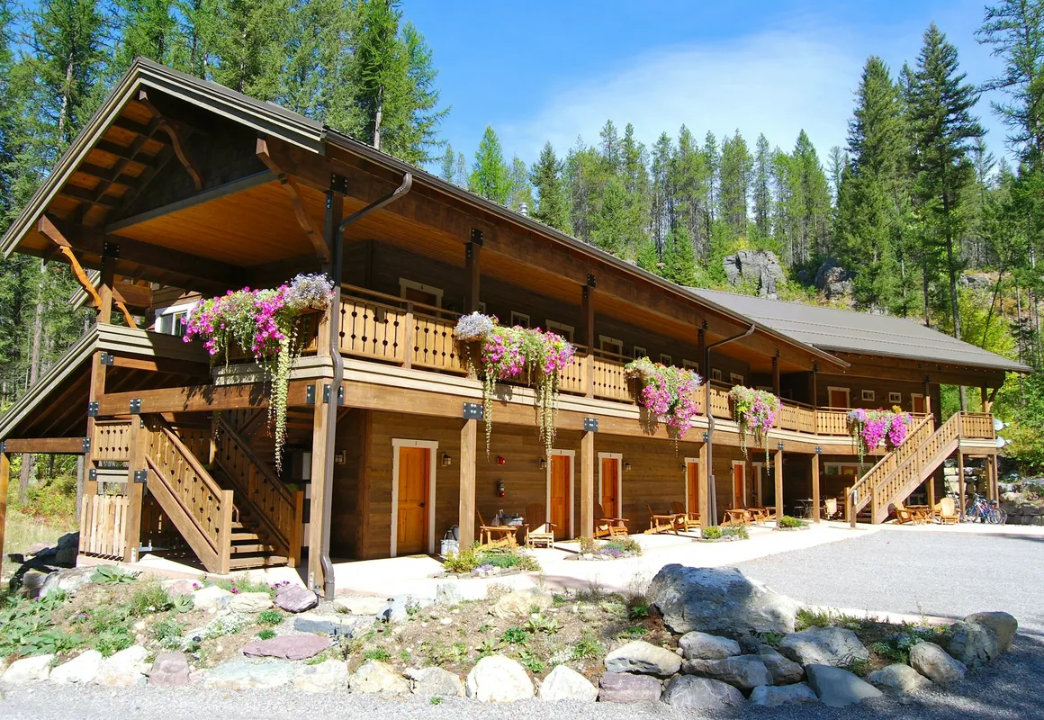 Glacier Guides Lodge hotel hero