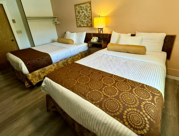 Swiss Village Inn hotel detail image 4