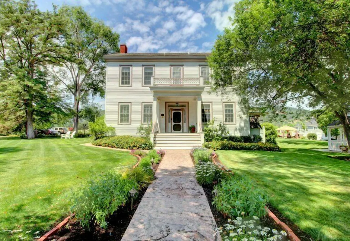 Bybee's Historic Inn hotel hero