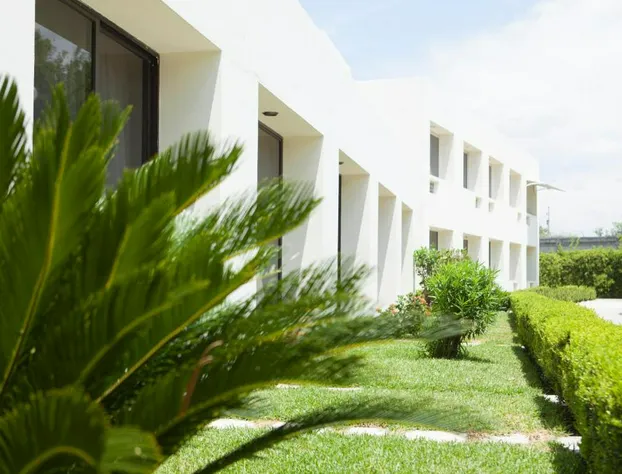 Hotel Paradise Inn hotel detail image 1