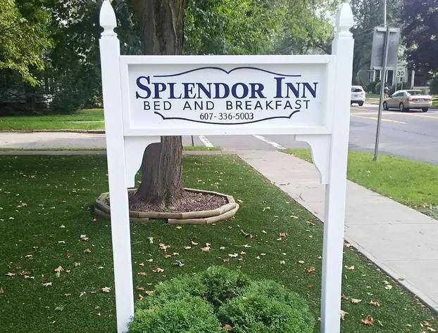 Splendor Inn Bed & Breakfast hotel detail image 2