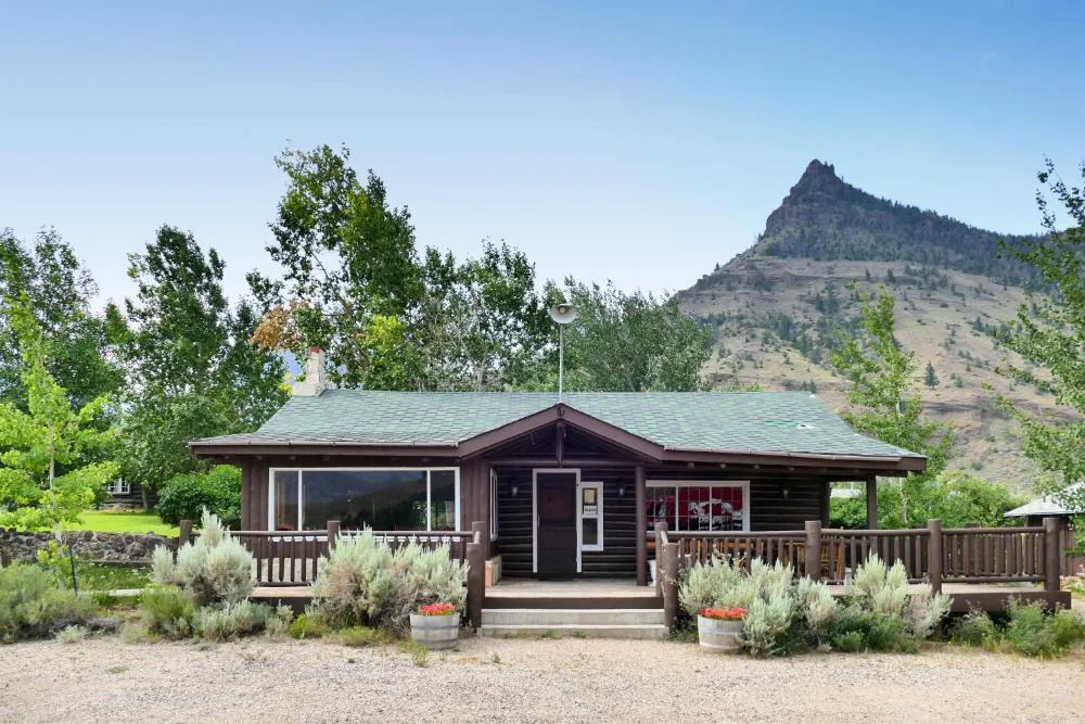 Trail Shop Inn hotel hero