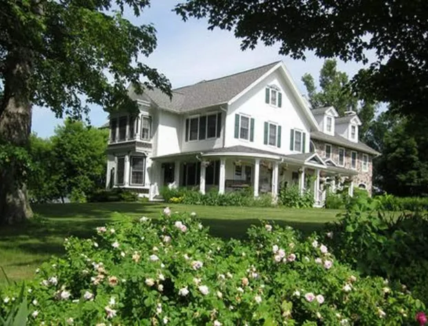 Maple Shade Bed & Breakfast hotel detail image 2