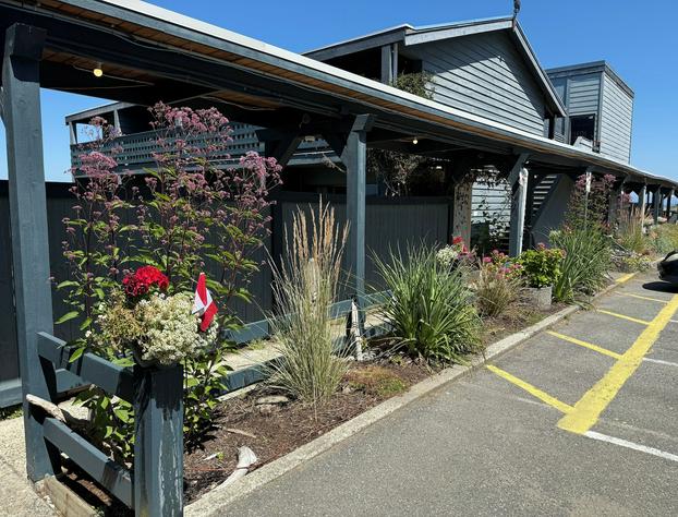 Sand Pebbles Inn hotel detail image 2