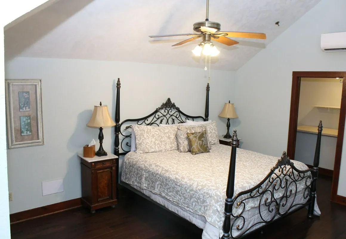 Herlong Mansion Bed & Breakfast hotel hero