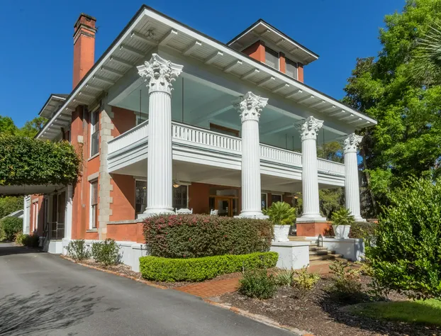 Herlong Mansion Bed & Breakfast hotel detail image 4