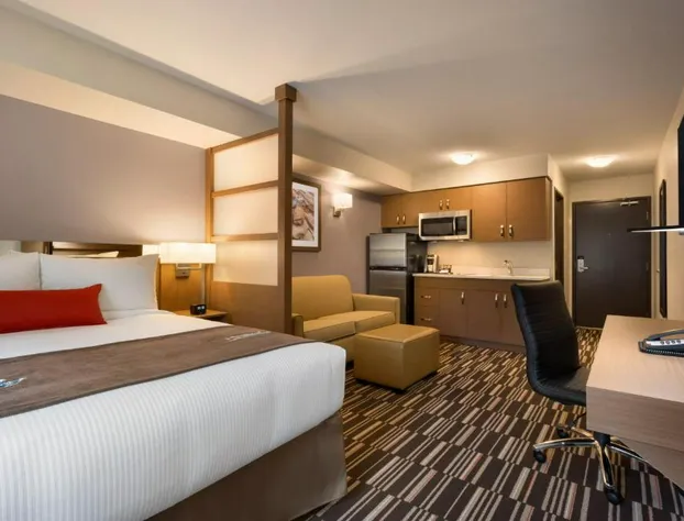 Microtel Inn & Suites by Wyndham Oyster Bay hotel detail image 4