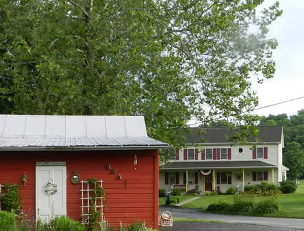 Red Cardinal Bed and Breakfast hotel detail image 3