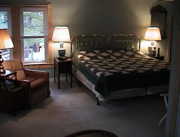 Sunny Rock B&B Haliburton hotel detail image 2