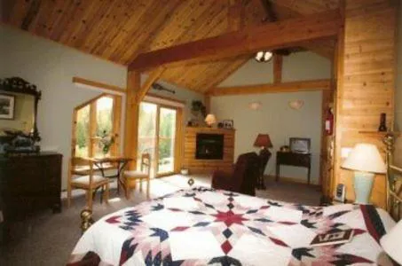 Sunny Rock B&B Haliburton hotel detail image 3