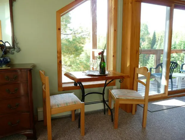 Sunny Rock B&B Haliburton hotel detail image 3