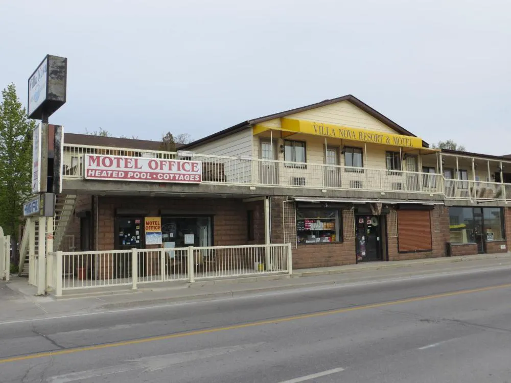 Villa Nova Motel Resort hotel hero