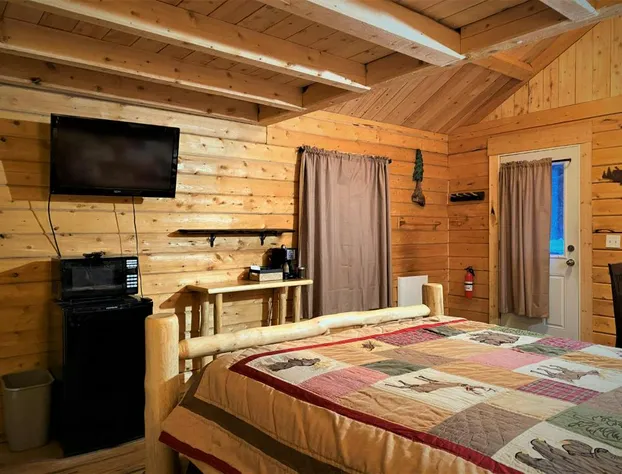 Alaska Creekside Cabins hotel detail image 4