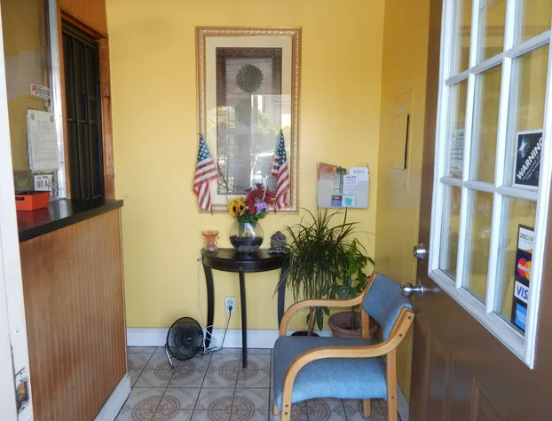 M B Motor Inn hotel detail image 3