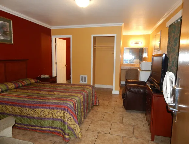 M B Motor Inn hotel detail image 4