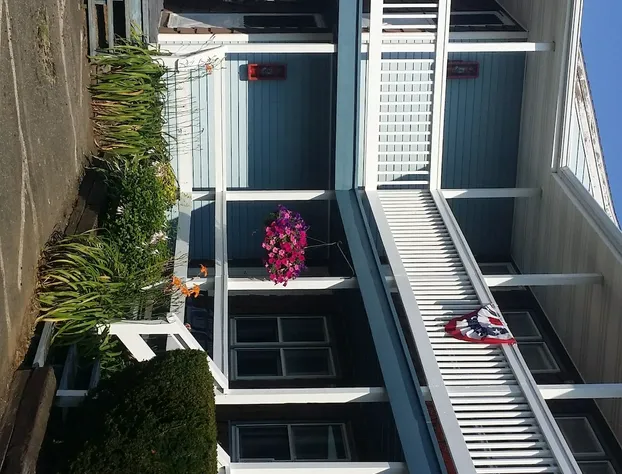 The Villager Motel hotel detail image 3