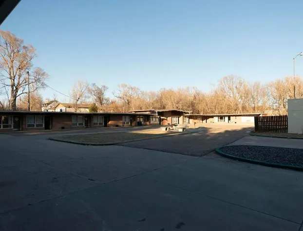 Cedar Inn hotel detail image 3