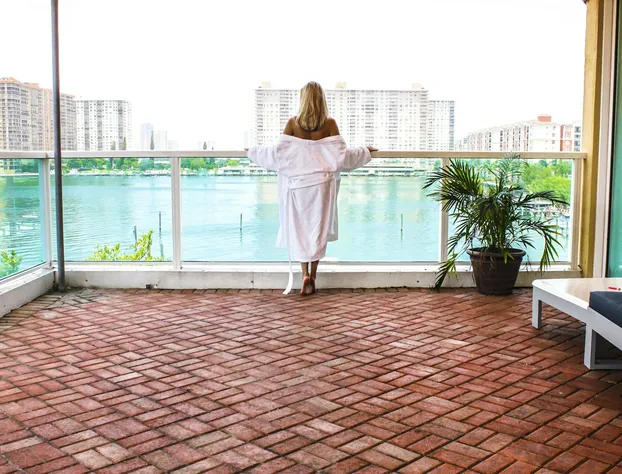 Best Holiday Suites hotel detail image 3