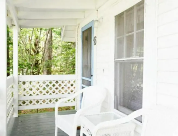 2 River Road Inn and Cottages hotel detail image 3
