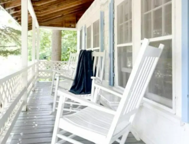 2 River Road Inn and Cottages hotel detail image 4