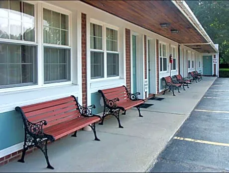 Catamount Motel hotel detail image 2