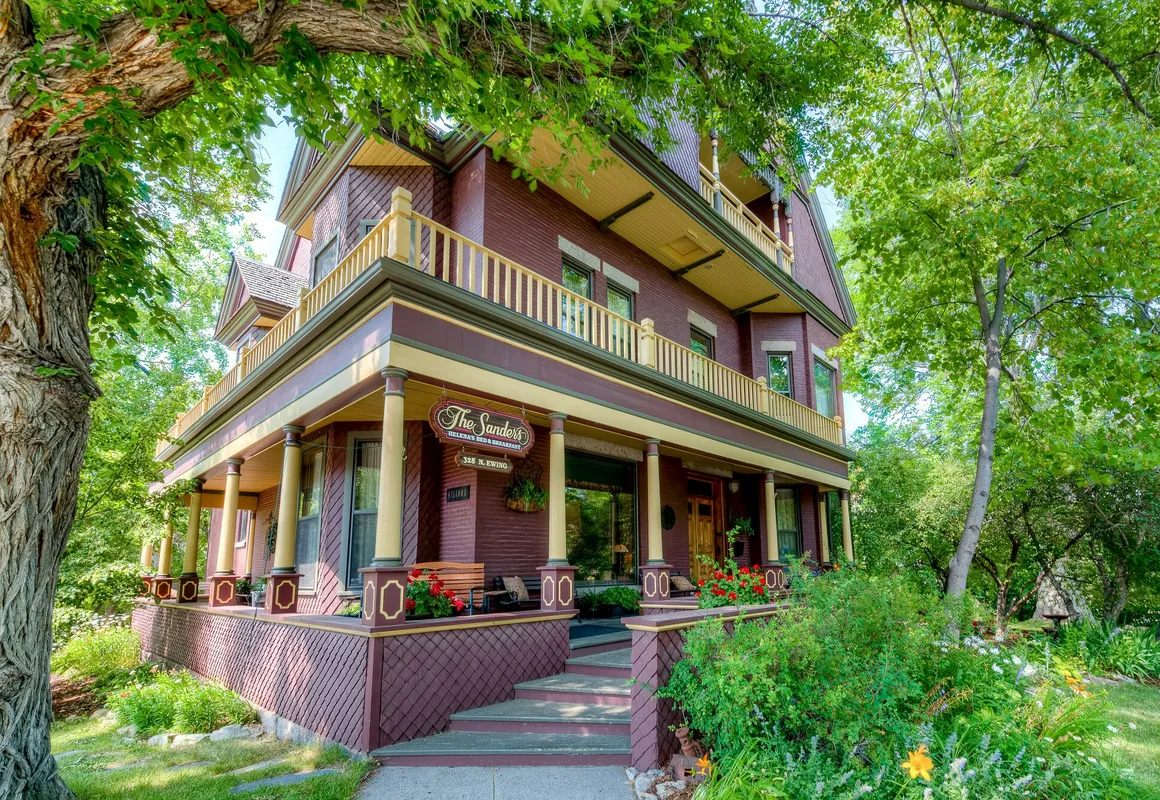 Sanders - Helena's Bed and B hotel hero