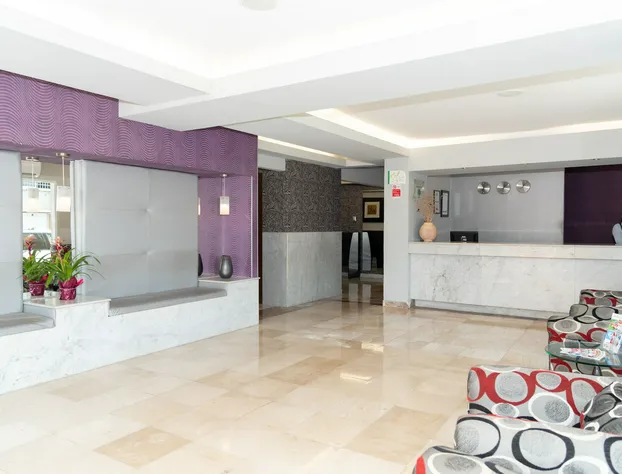 Impala Hotel in front of the ADO hotel detail image 2